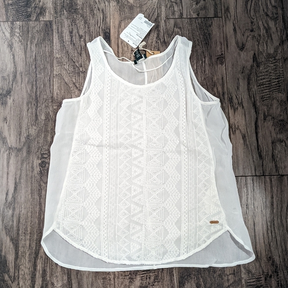 2/$30 ✨Roots Taiga Tank - Picture 1 of 5